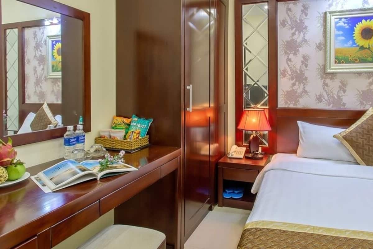 Superior Double Room | Minibar, desk, soundproofing, WiFi (free)