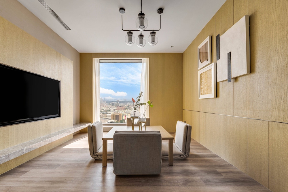 Kaohsiung Marriott Hotel by null