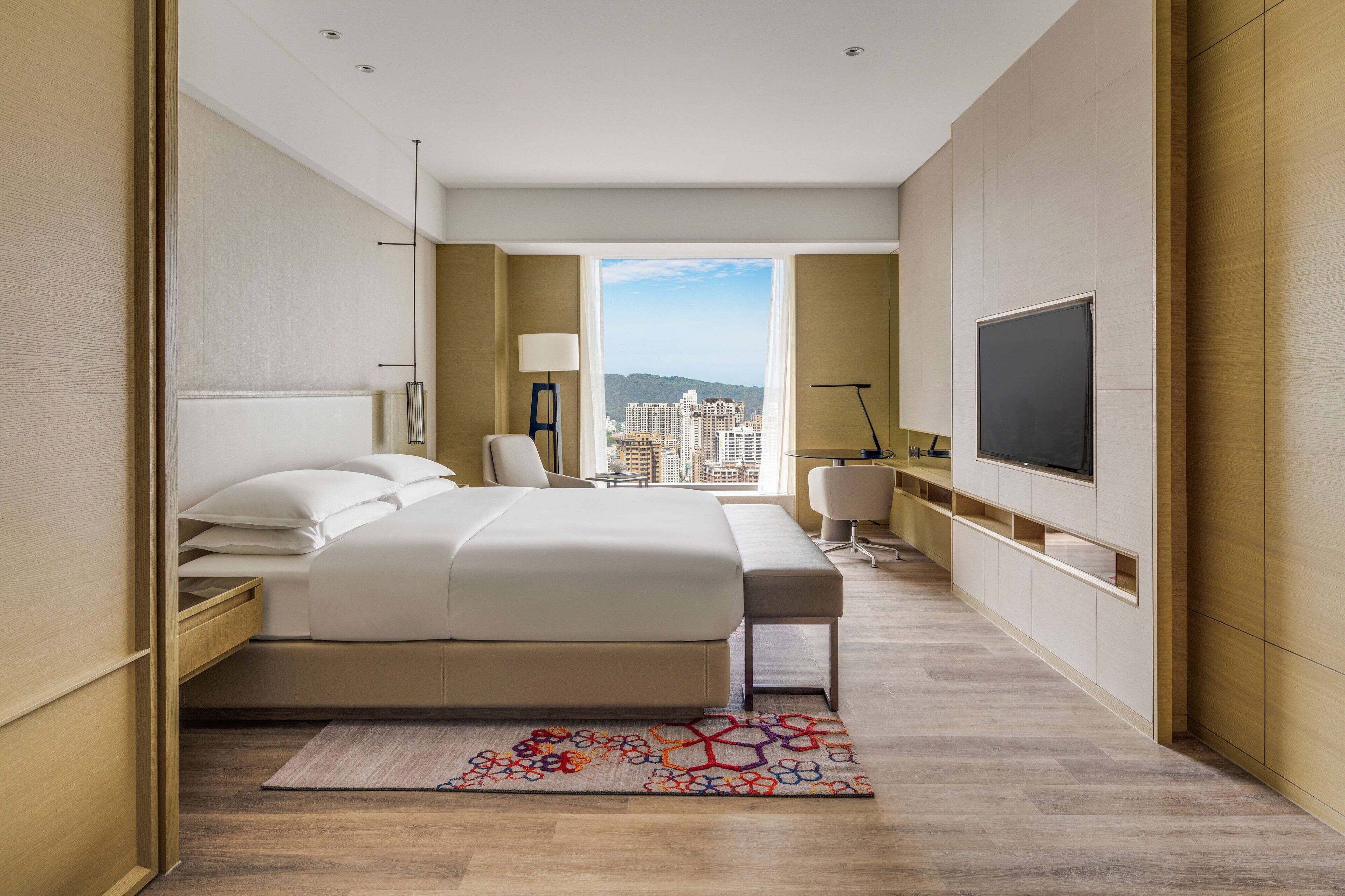 1 bedroom, down duvets, in-room safe, laptop workspace