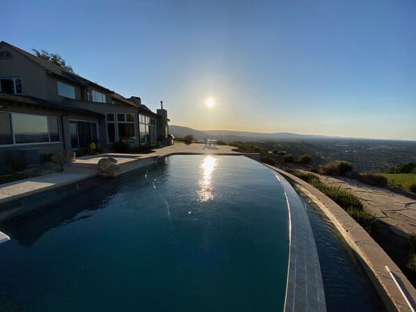 Ulkouima-allas, lämmitetty uima-allas