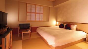 Down duvets, in-room safe, desk, soundproofing