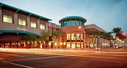 A. Central Scottsdale 1B1B Condo in Quiet community