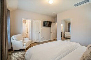 4 bedrooms, iron/ironing board, free WiFi, bed sheets