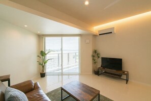 Grand blue 206, Non Smoking | Living area - Grand blue 206 (Onna)