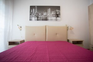 3 Schlafzimmer, Bügeleisen/Bügelbrett
