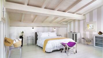 3 Schlafzimmer, Schreibtisch, Bügeleisen/Bügelbrett, Reisekinderbett