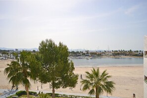 Beach nearby - Alcúdia Sea - Modern apartment on the seafront in Alcúdia, Mallorca (Alcúdia)