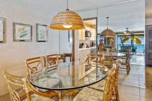 Dining - Big Island Kona Nalu 203 by Coldwell Banker Island Vacations (Kailua-Kona)