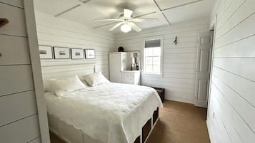 4 bedrooms, free WiFi, bed sheets