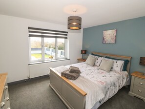 Chaumière | 4 chambres, décor unique, ameublement unique, accès au Wi-Fi (inclus)