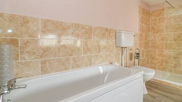 Cottage | Bathroom