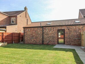 Interior - Shamrock (Selby)