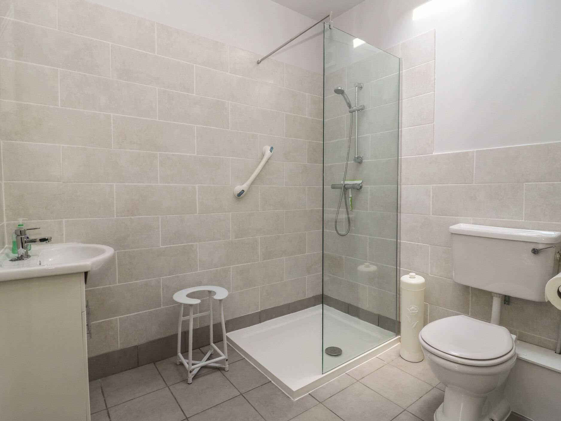 Cottage | Bathroom | Shower