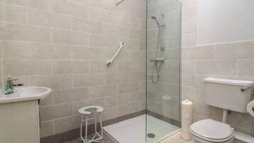 Cottage | Bathroom | Shower