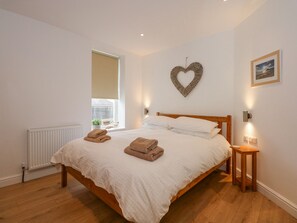 4 Schlafzimmer, individuell dekoriert, individuell eingerichtet