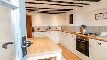 Cottage | Interior