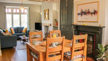 Cottage | Interior