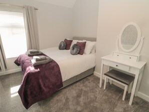 2 habitaciones, decoración personalizada y muebles diferentes 