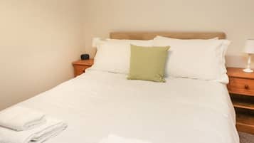 Cottage | 2 bedrooms, individually decorated, individually furnished, free WiFi