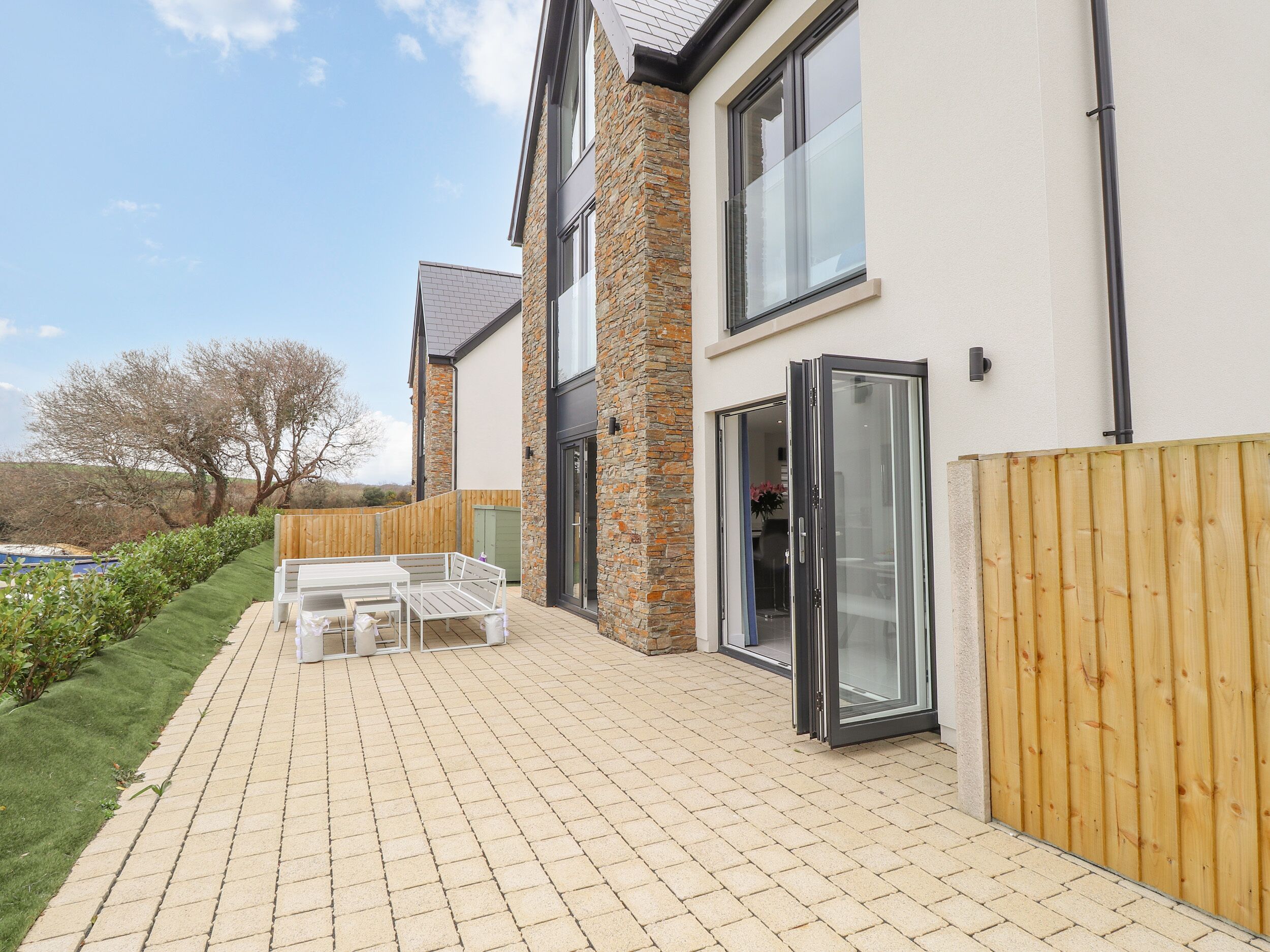 คอทเทจ | ด้านหน้าที่พัก