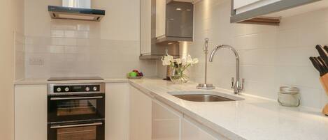 Cottage | Bahagian dalam