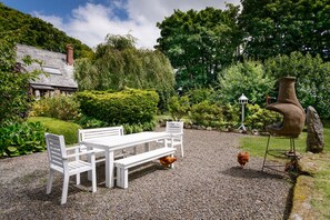 Cottage | Outdoor dining