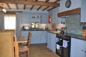 Refrigerador, lavavajillas, tetera/pava eléctrica, tostadora