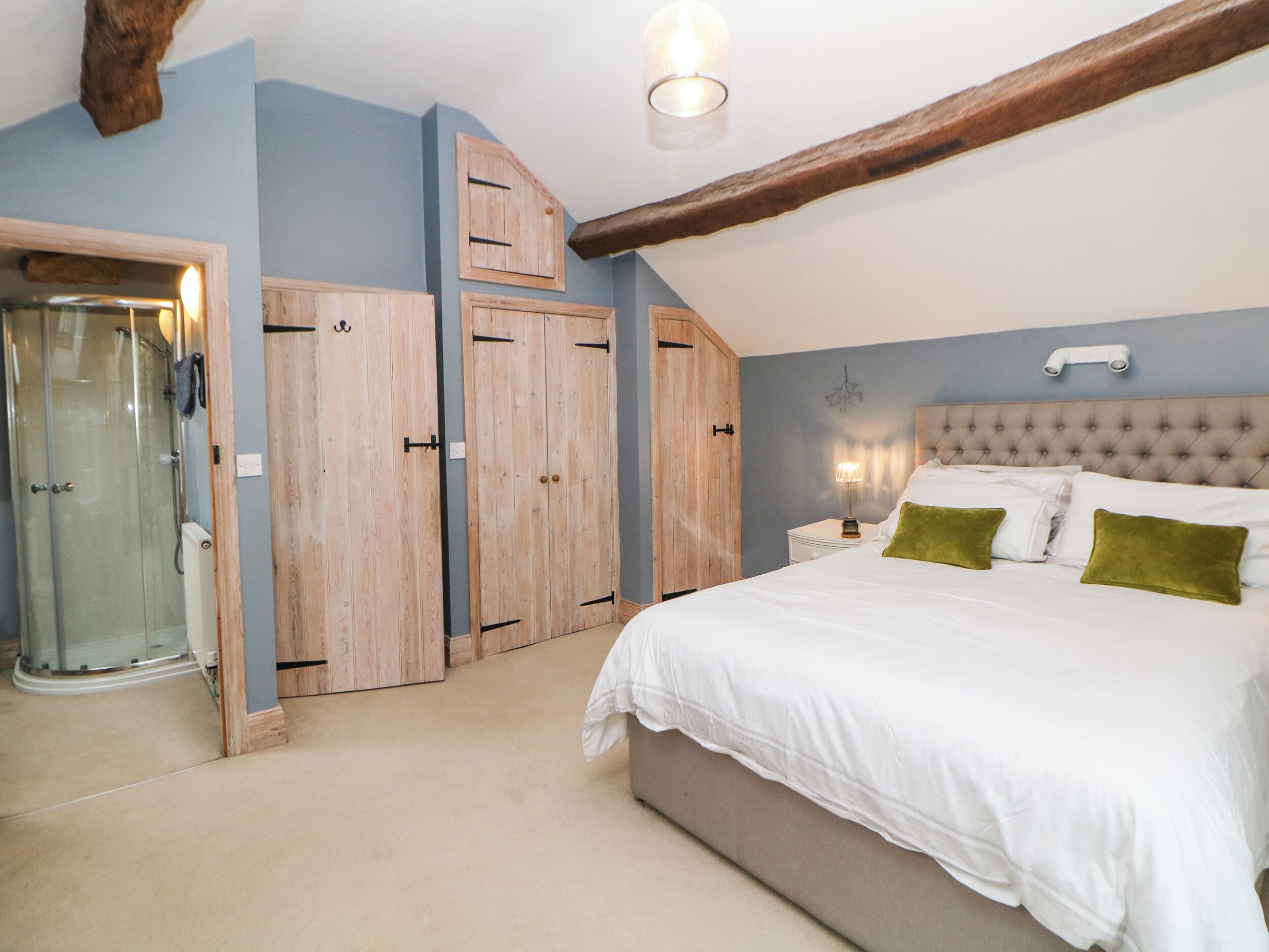 Cottage | 4 bedrooms, individually decorated, individually furnished, free WiFi