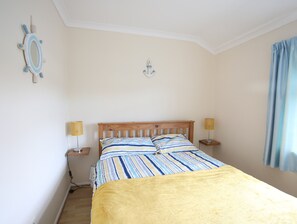 Cottage | 3 bedrooms, individually decorated, individually furnished