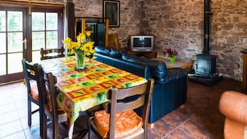 Cottage | Privékeuken | Kookgerei, borden en bestek
