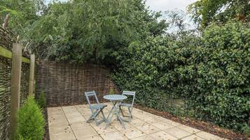 Cottage | Outdoor dining