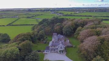 Cottage | Aerial view