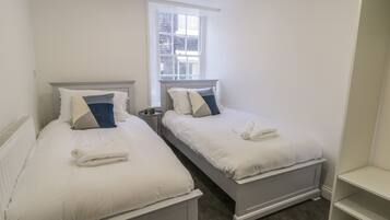 4 bedrooms, individually decorated, individually furnished, free WiFi