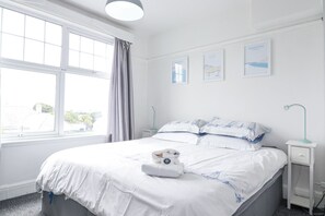 8 quartos, individualmente decorados, individualmente mobiliados