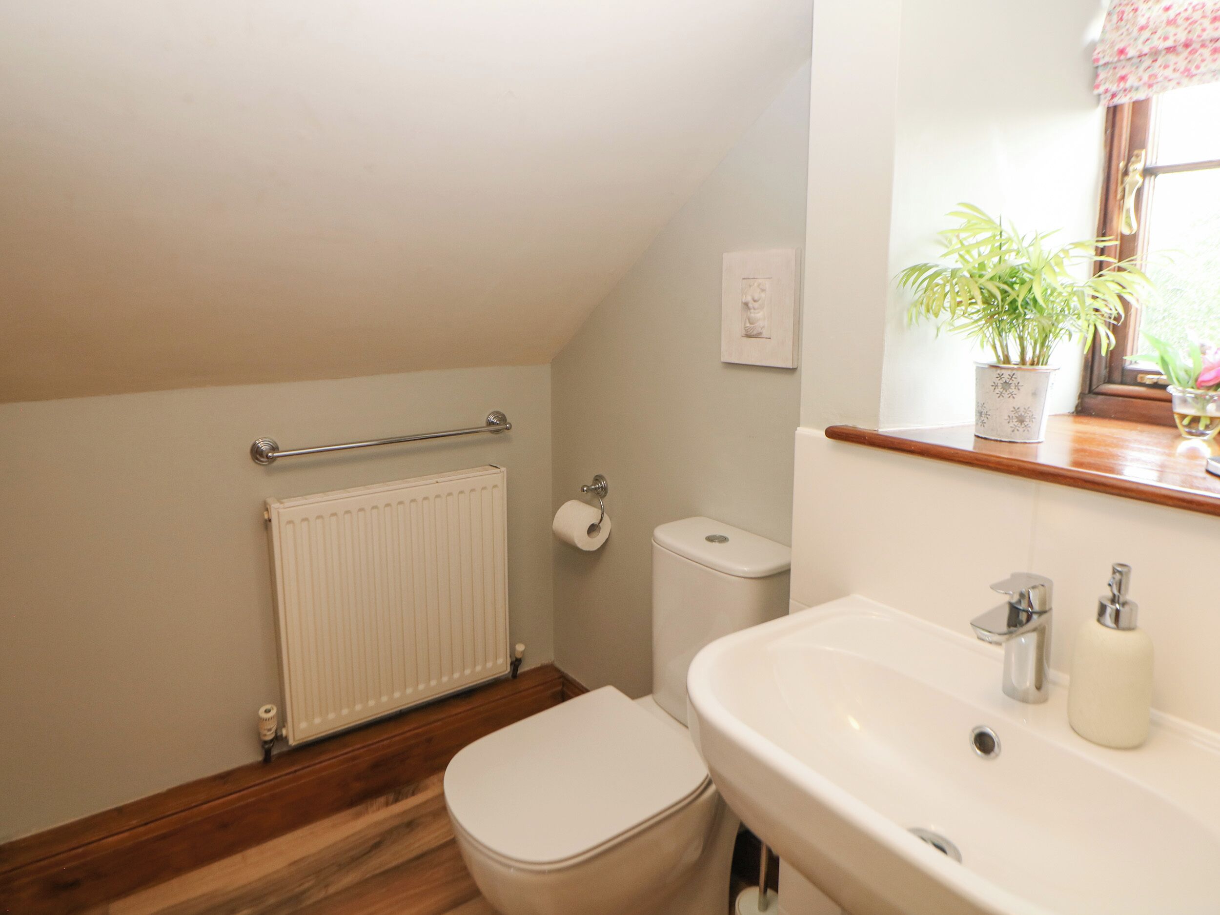 Cottage | Bathroom | Shower