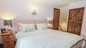 Unclassified image, 4 of 25, button - Green Farm Cottage (Ashbourne)