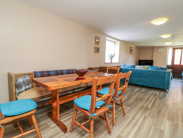 Cottage | Interior