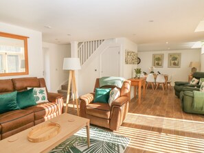Cottage | Living room - Oak Cottage (Sheffield)