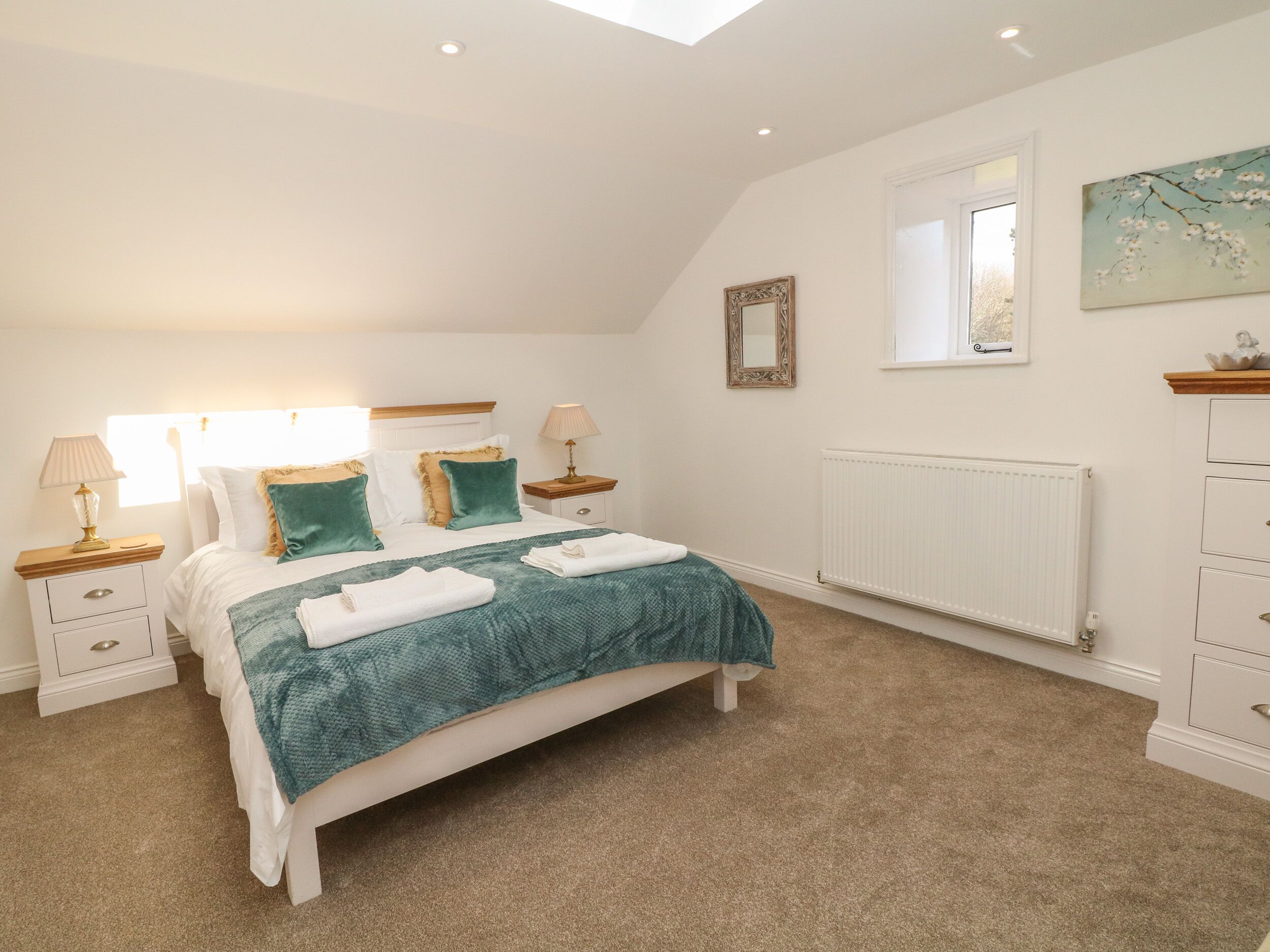 Cottage | 2 bedrooms, individually decorated, individually furnished, free WiFi