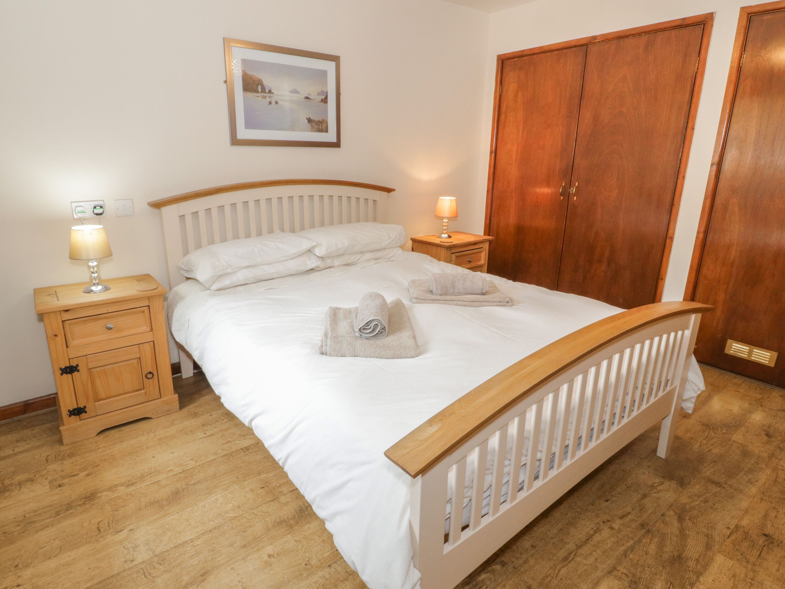 Cottage | 2 bedrooms, individually decorated, individually furnished, free WiFi