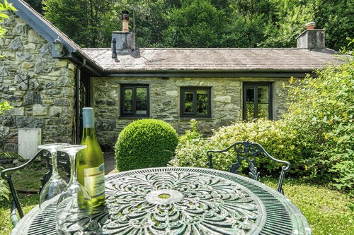 Tyn Y Ffynnon