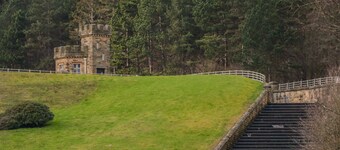 ฮอลลีคอทเทจ