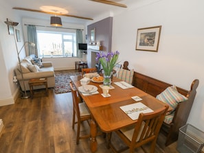 Cottage | Interior - Old School House (Cemaes Bay)