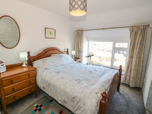 Cottage | Interior - Old School House (Cemaes Bay)