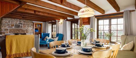 Cottage | Interior