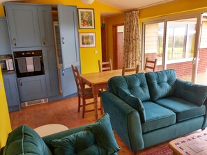 Interior - Orchard Chalet (Liskeard)