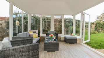 Cottage | Interior
