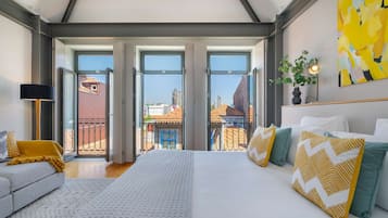 10 bedrooms, desk, iron/ironing board, WiFi