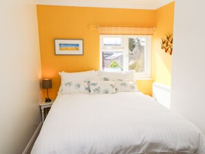 Cottage | 2 bedrooms, individually decorated, individually furnished, free WiFi