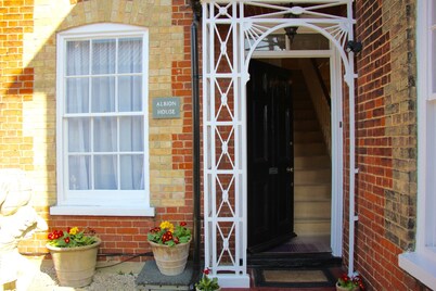 Sleeps 14 Seaside Luxury House on the Suffolk Heritage